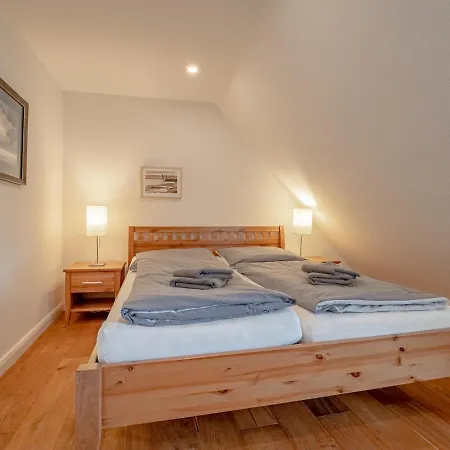 Westertilli 8 Reetdachhaus Mit Garten *